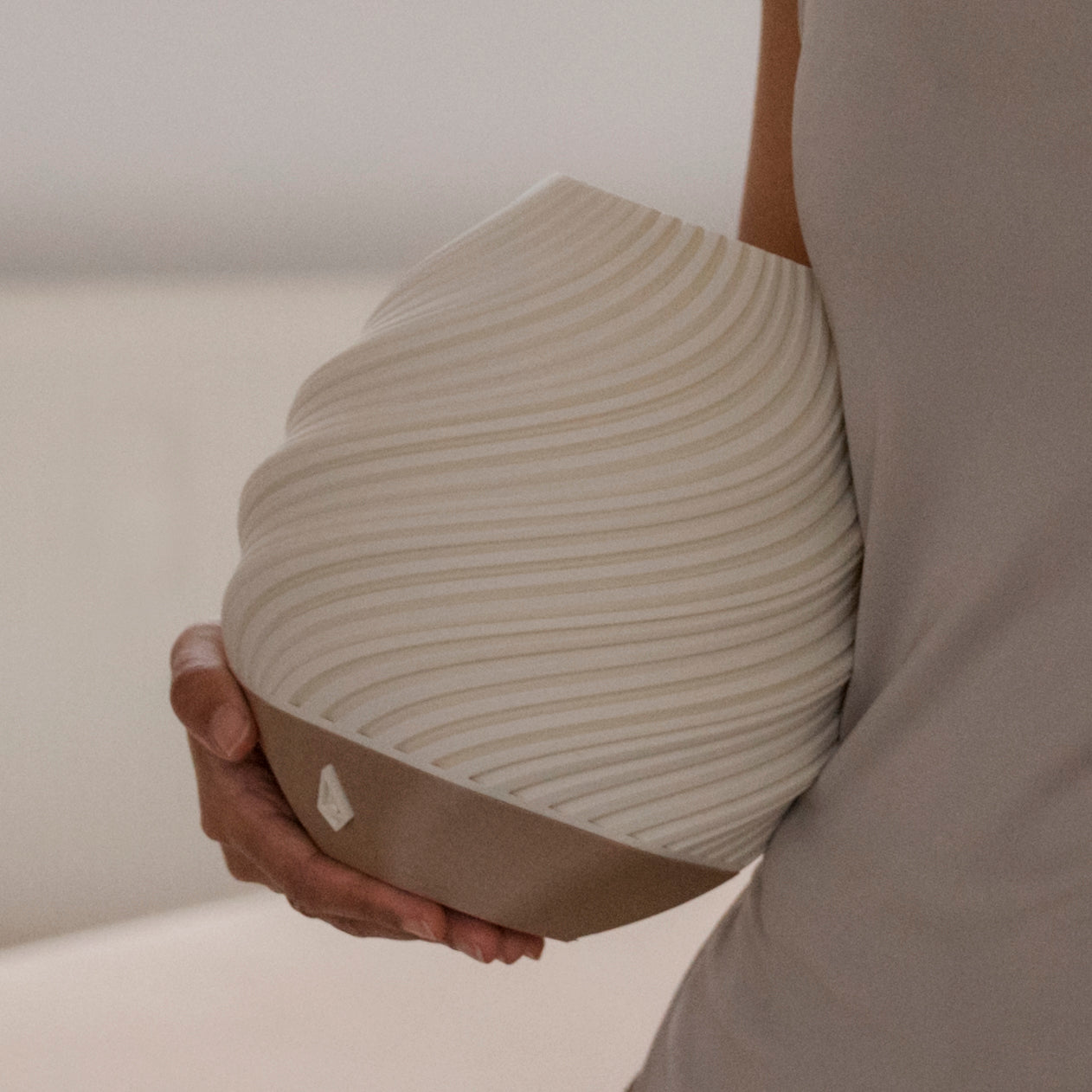 Wulk | White Sustainable Table Lamp